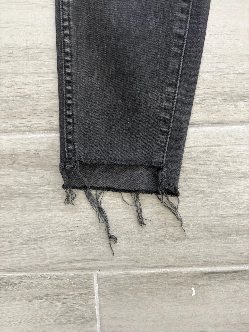 Madewell Washed Black 10” High Rise Skinny Jeans with Frayed Hem